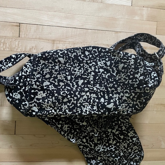 Baggu drawstring backpack in Static print - Picture 10 of 14